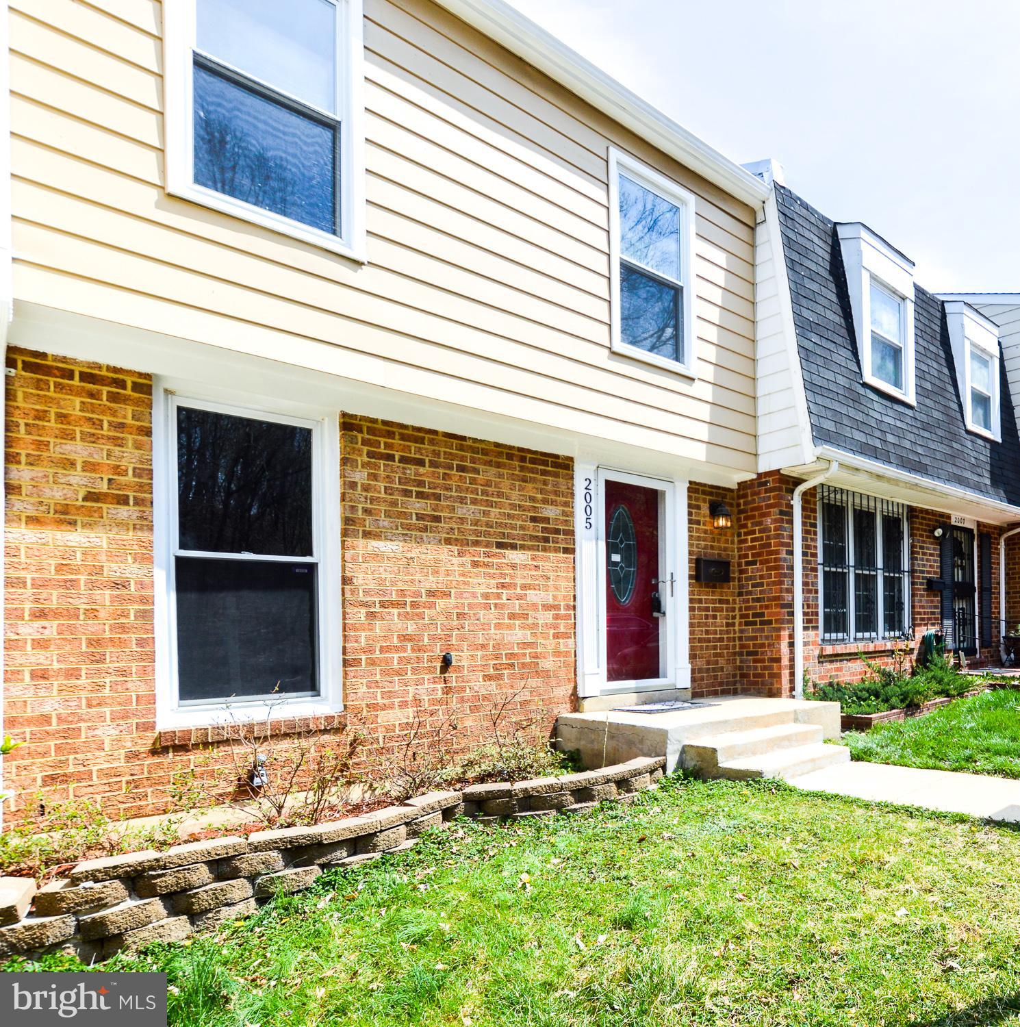 BRIAR VILLAGE - Residential