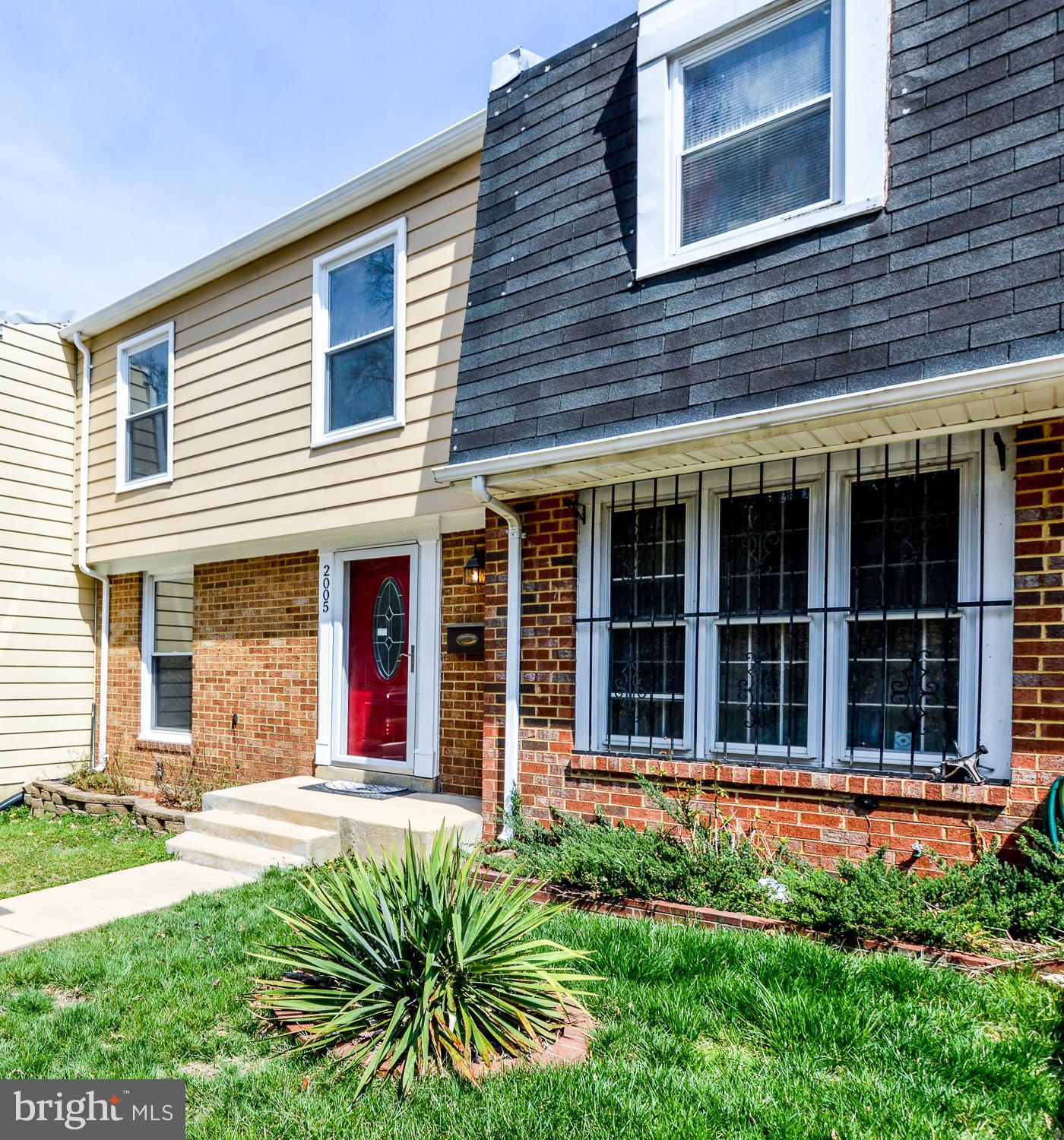 BRIAR VILLAGE - Residential