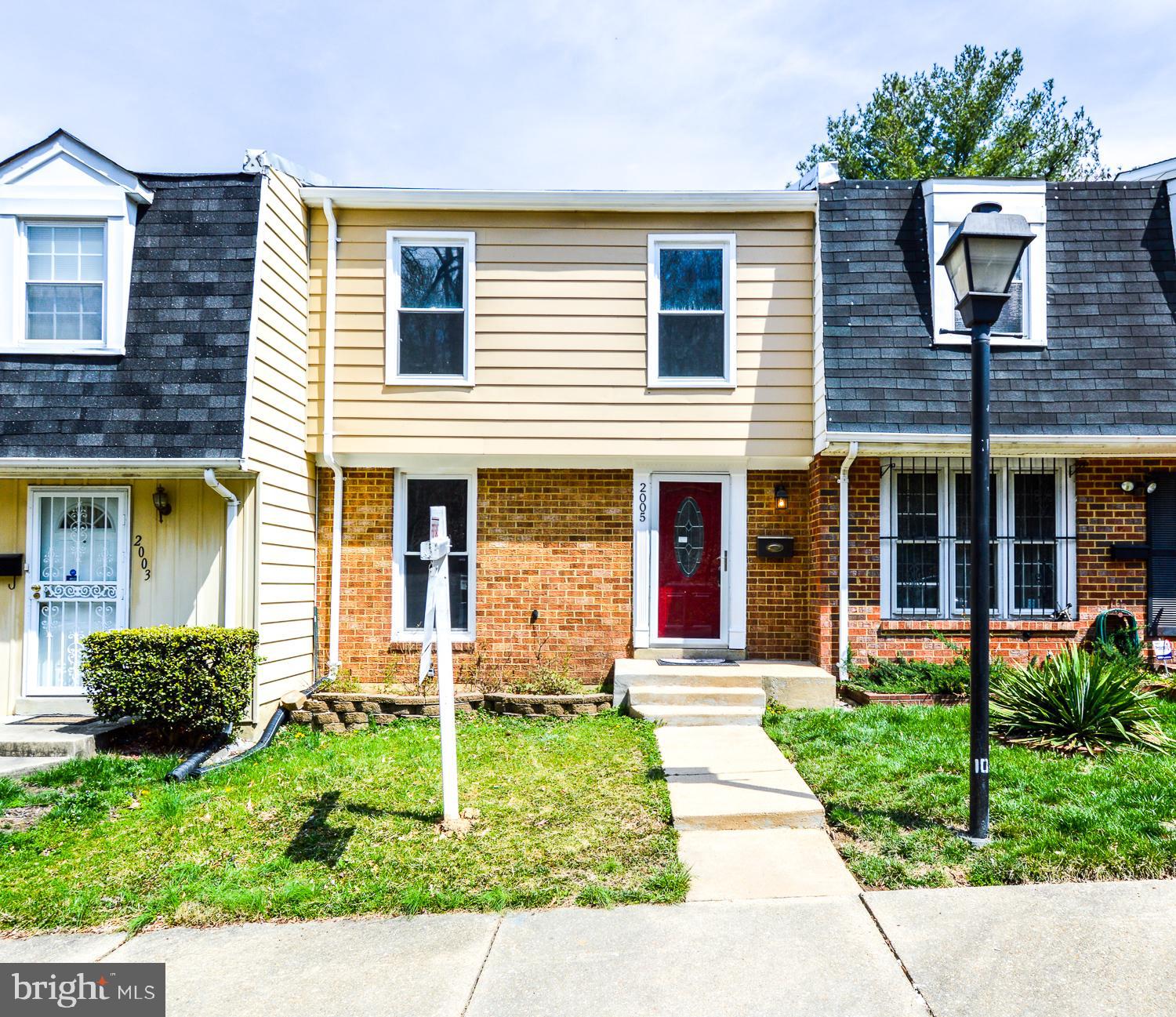 BRIAR VILLAGE - Residential