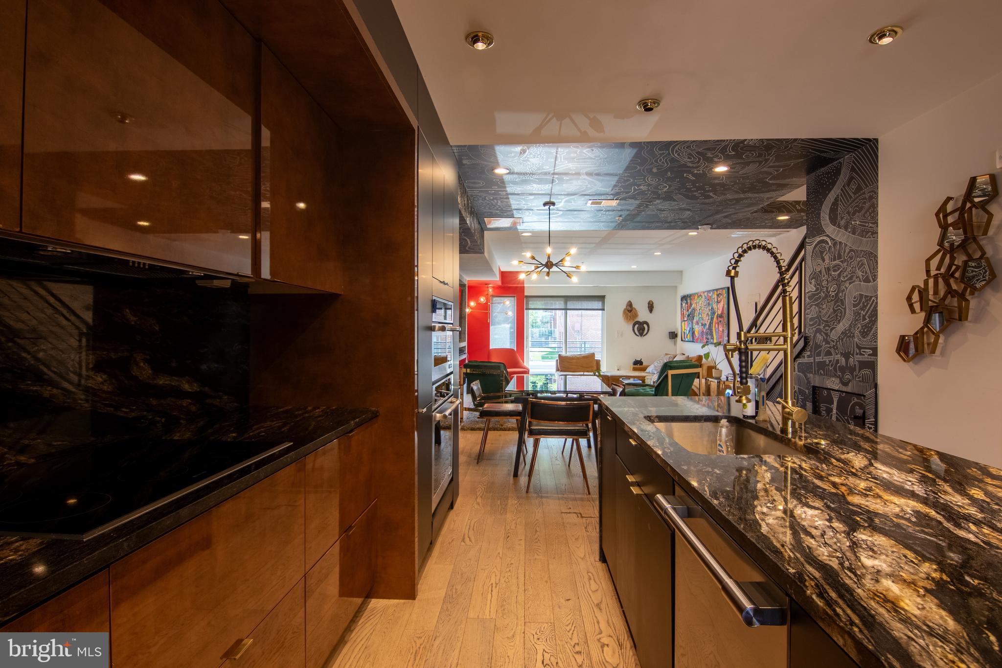 1631 MONTELLO AVENUE NE PH1