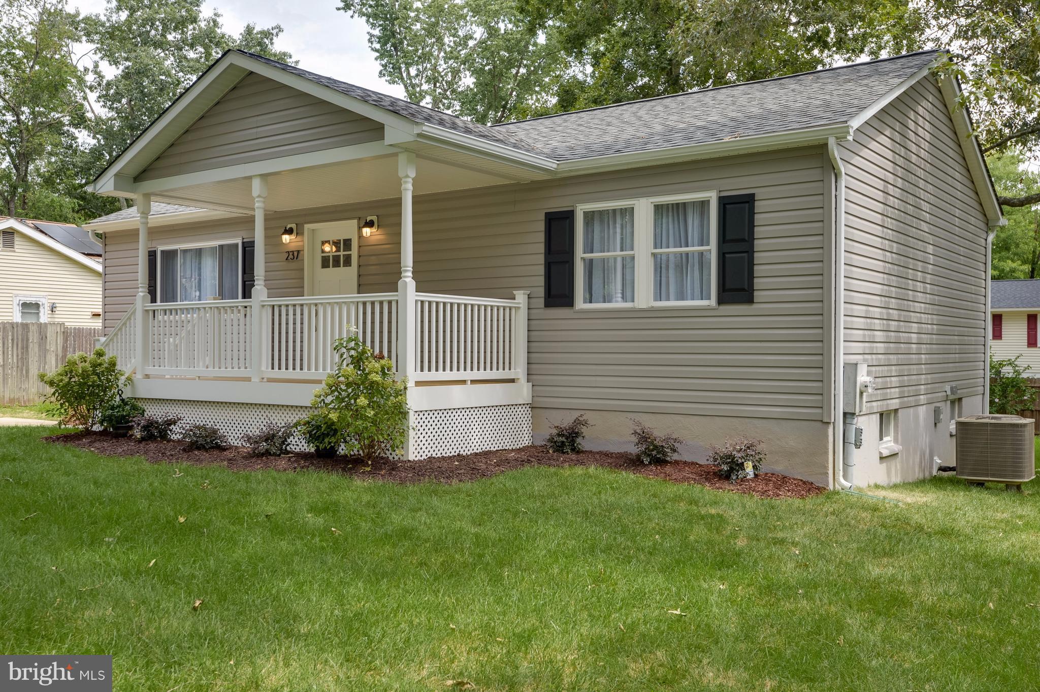 CHELSEA BEACH - Residential Lease