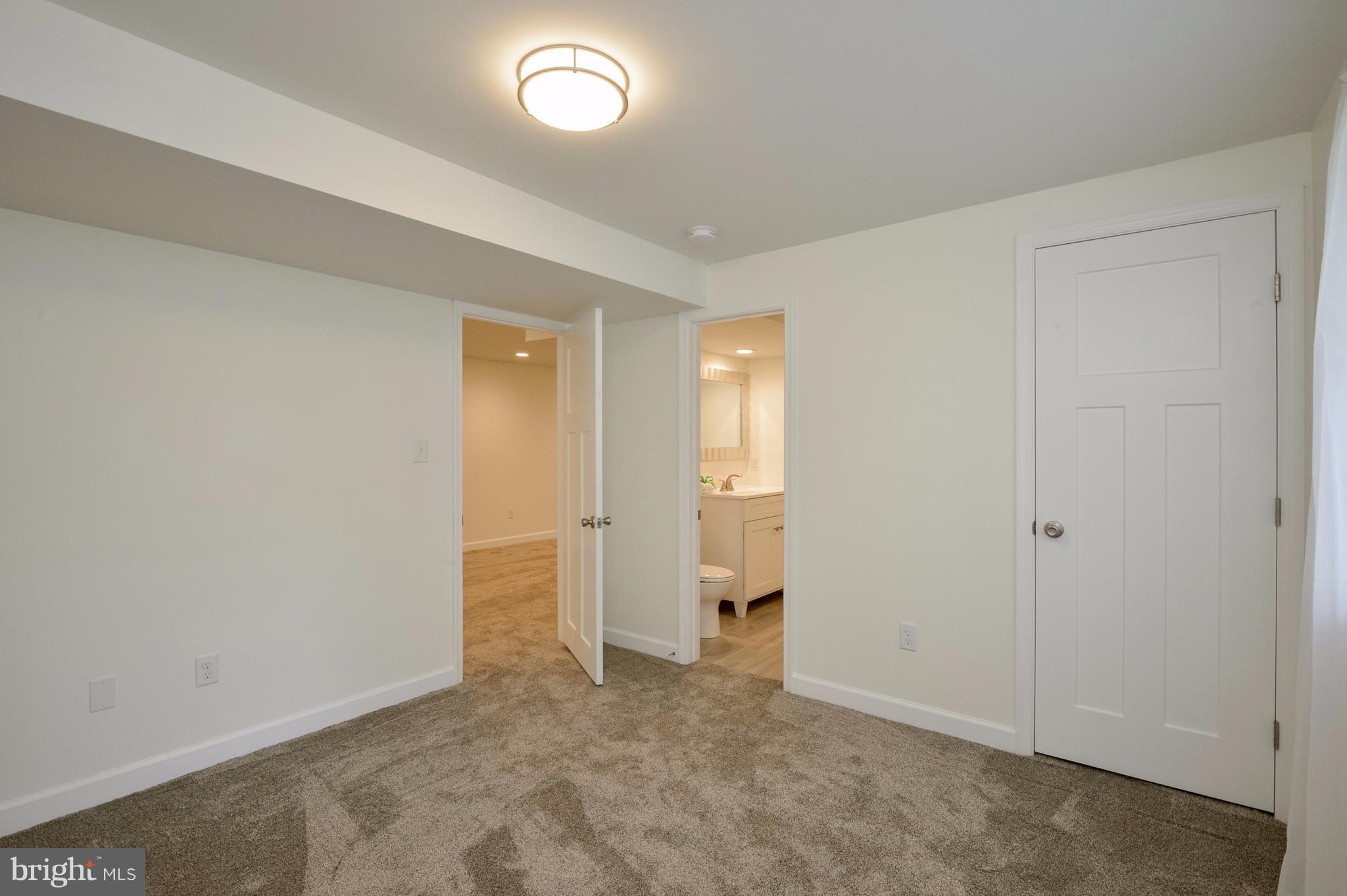 CHELSEA BEACH - Residential Lease