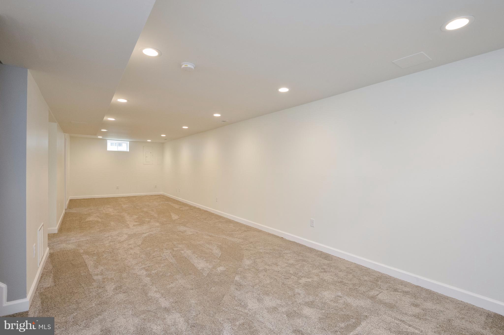 CHELSEA BEACH - Residential Lease