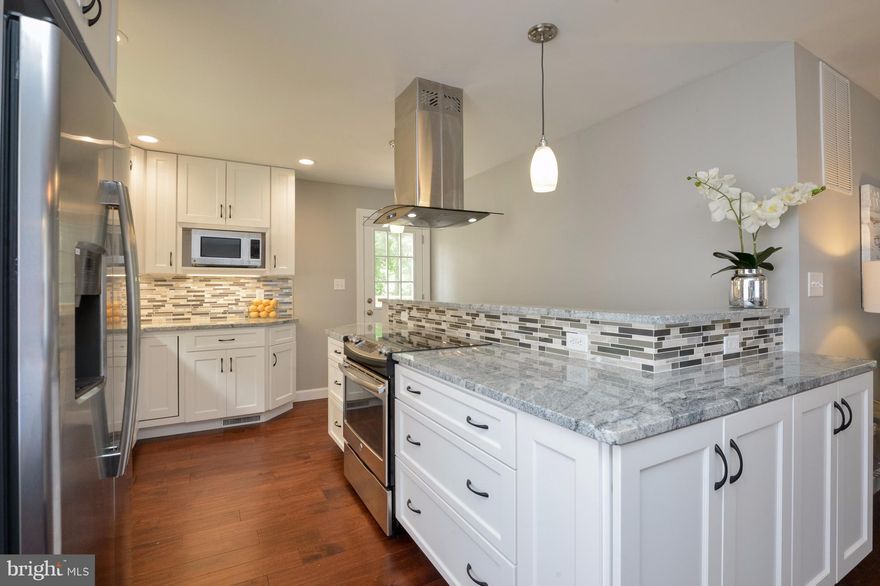 BEAUTIFUL HOME THAT HAS BEEN FULLY RENOVATED!!!  COMPLETE WITH 4 BEDROOMS AND 3 FULL BATHS.   AVAILABLE FOR QUICK OCCUPANCY. SHOWINGS M-F 8 AM TO 6;30 PM MUST BE CONFIRMED THE DAY BEFORE .