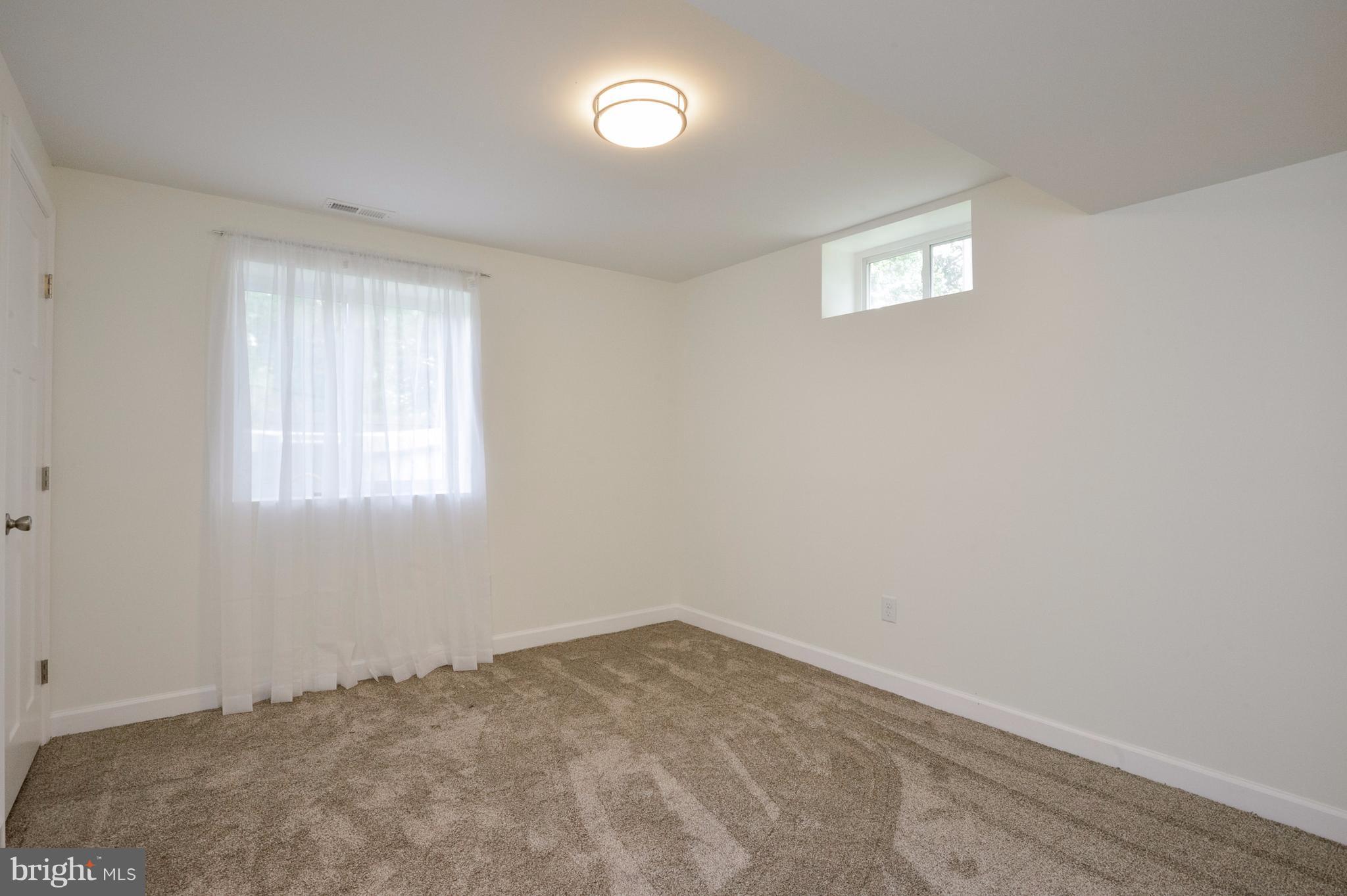 CHELSEA BEACH - Residential Lease