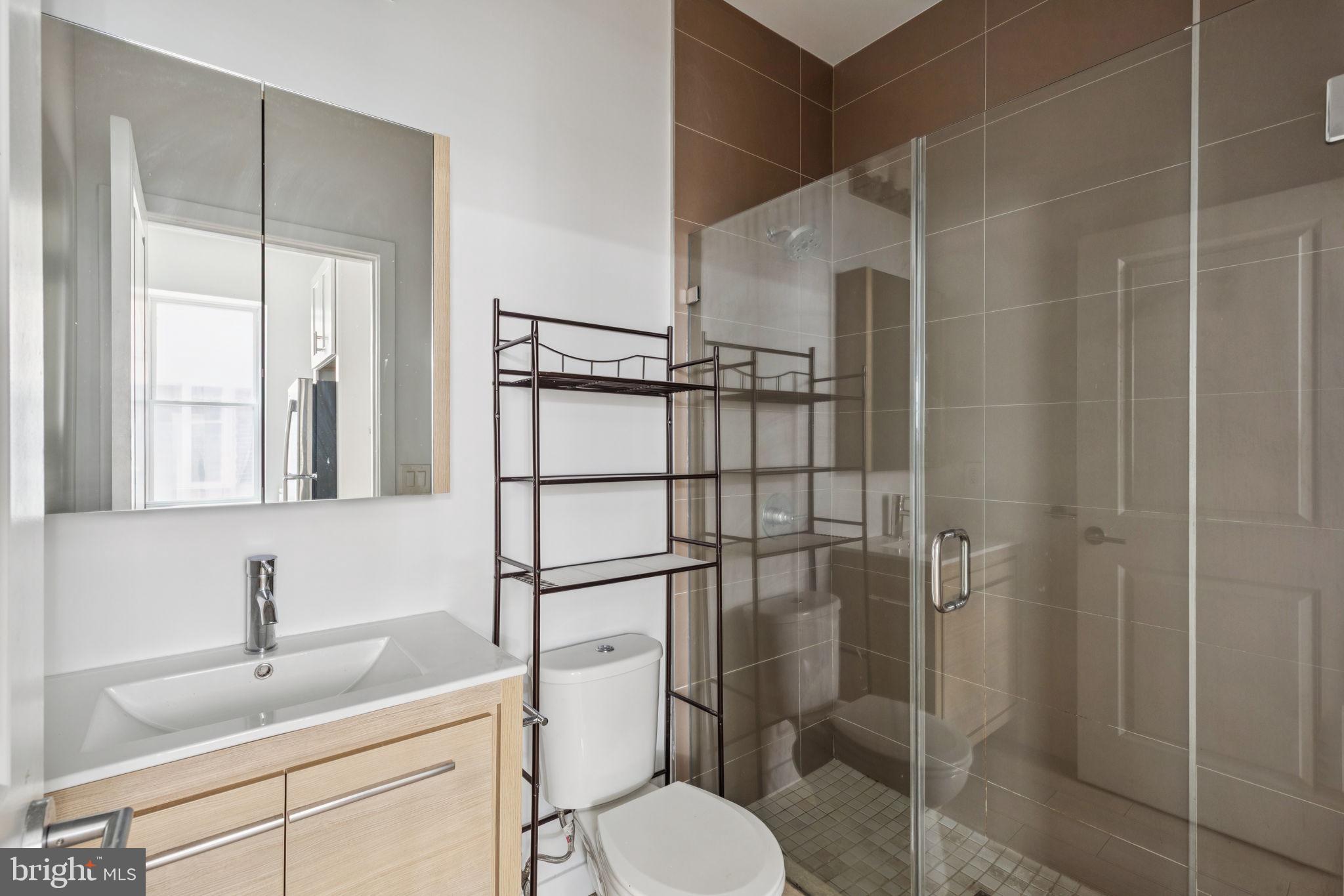 EAST KENSINGTON - Residential Lease