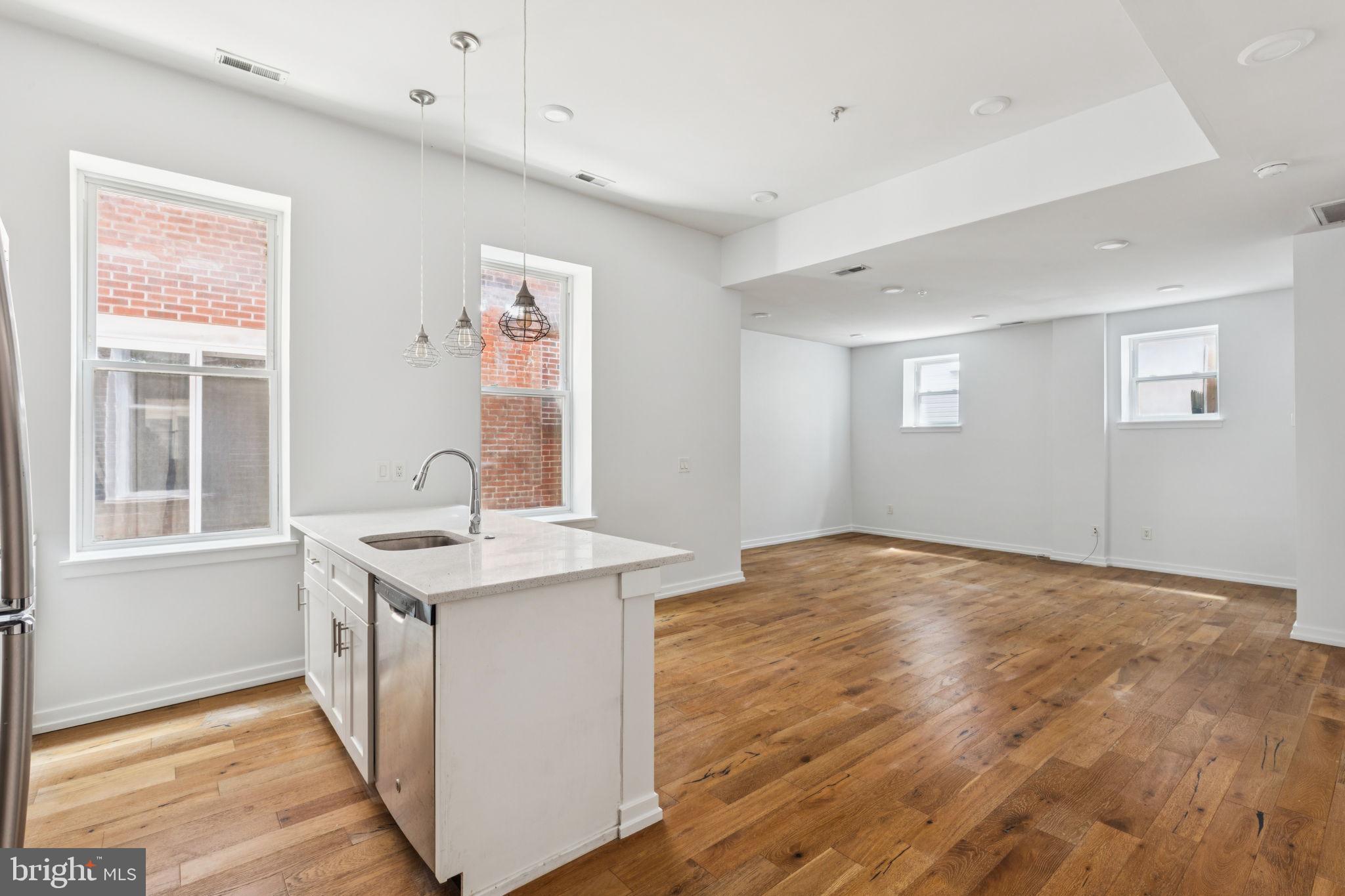 EAST KENSINGTON - Residential Lease