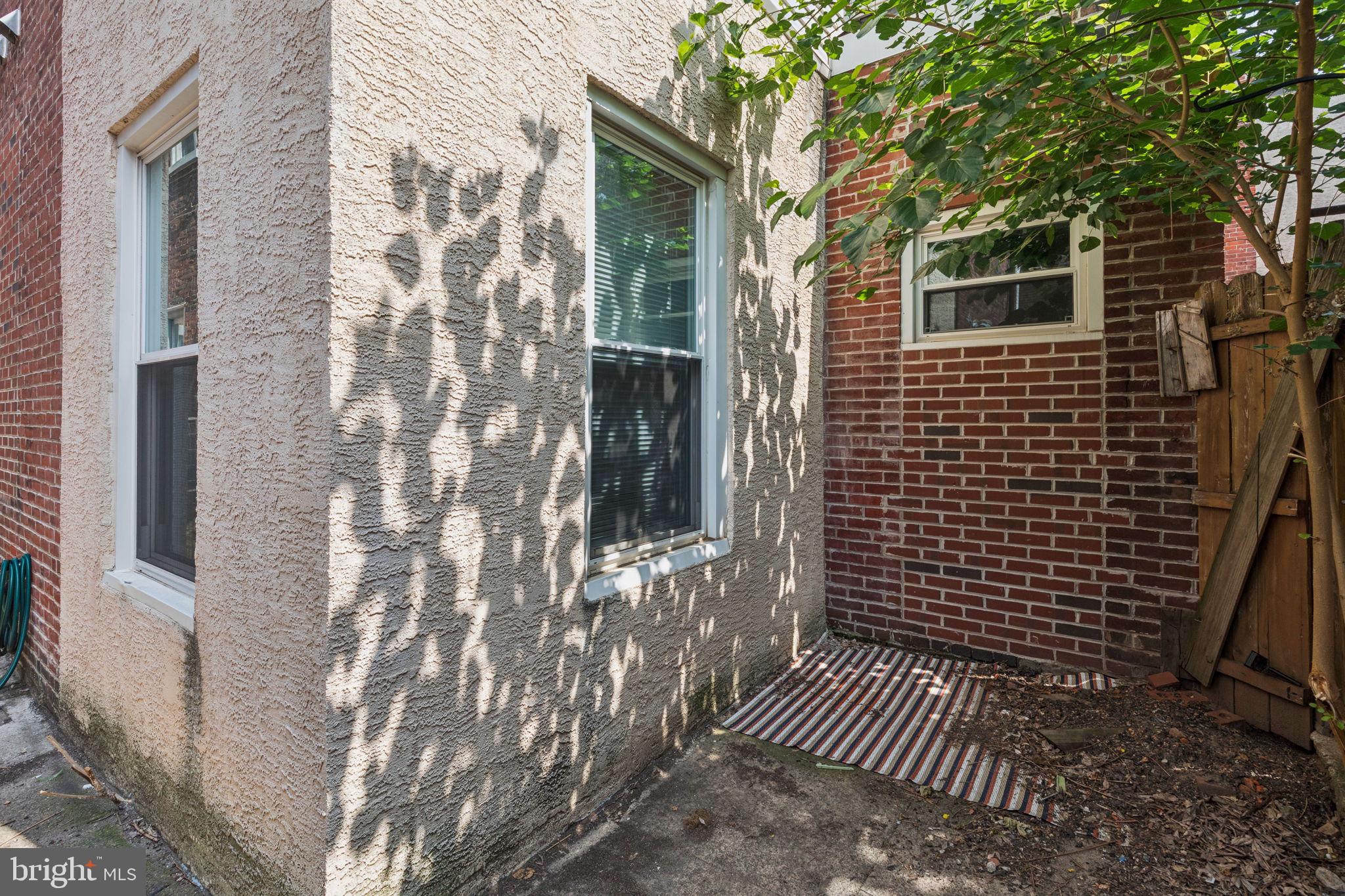 EAST KENSINGTON - Residential Lease