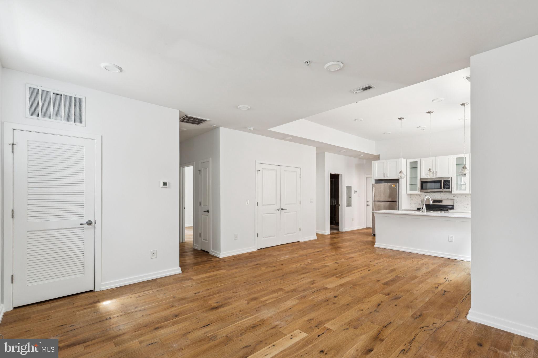 EAST KENSINGTON - Residential Lease