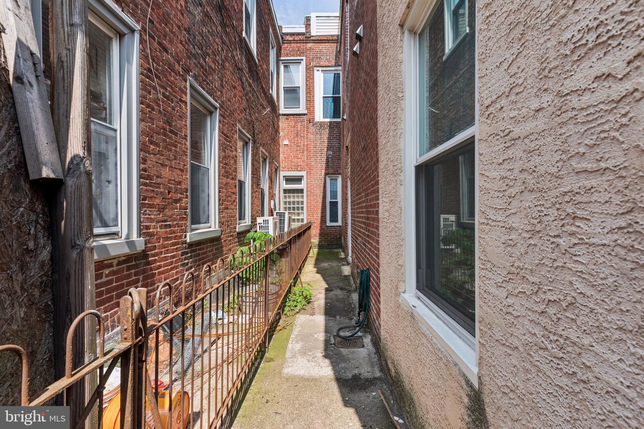 EAST KENSINGTON - Residential Lease