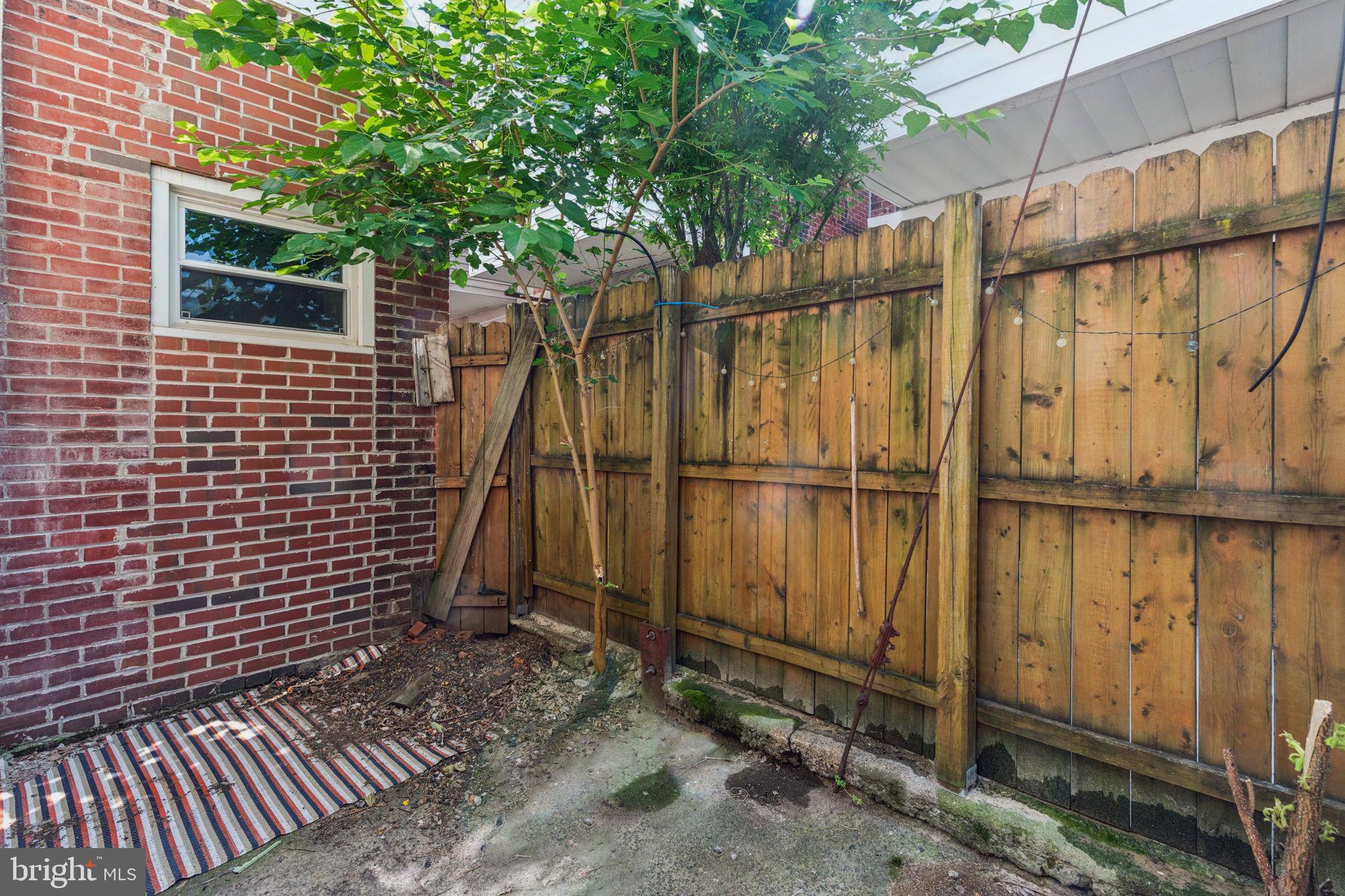 EAST KENSINGTON - Residential Lease