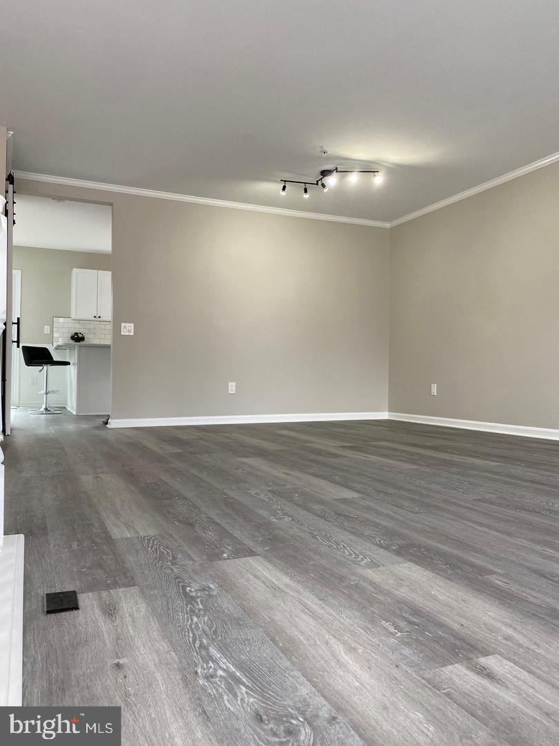 SPRING RIDGE - Residential