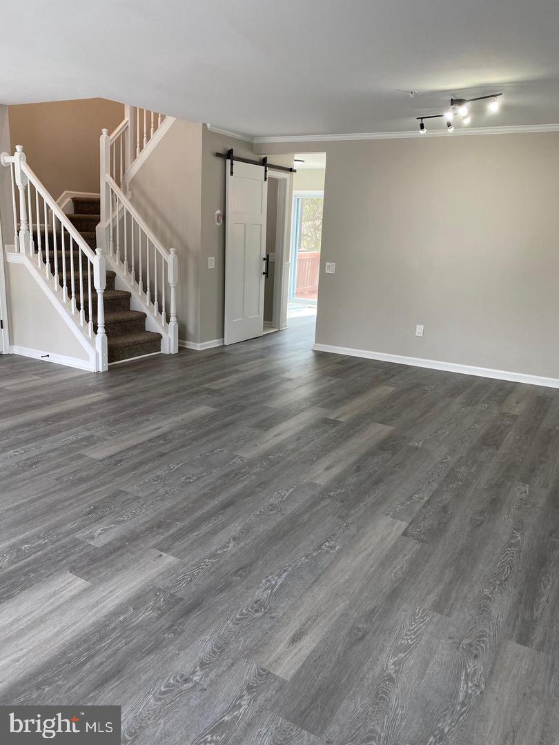 SPRING RIDGE - Residential