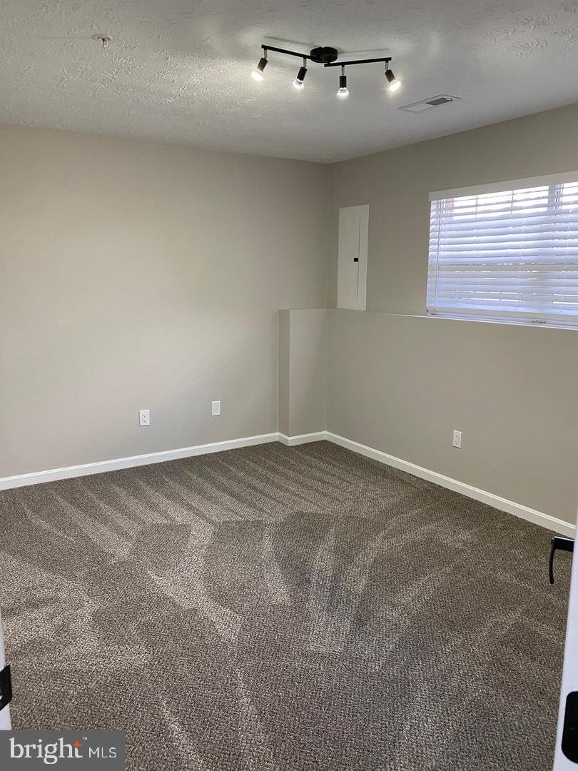 SPRING RIDGE - Residential