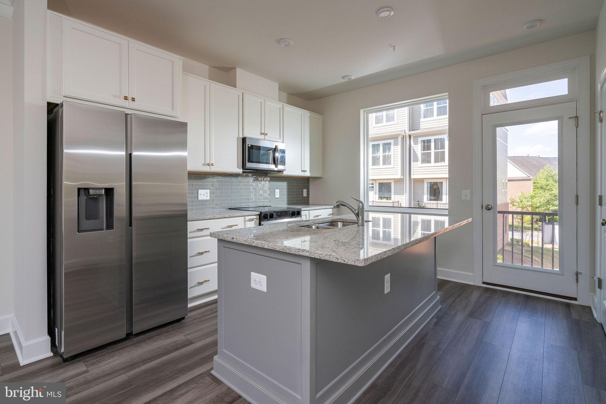 BELMONT BAY - Residential