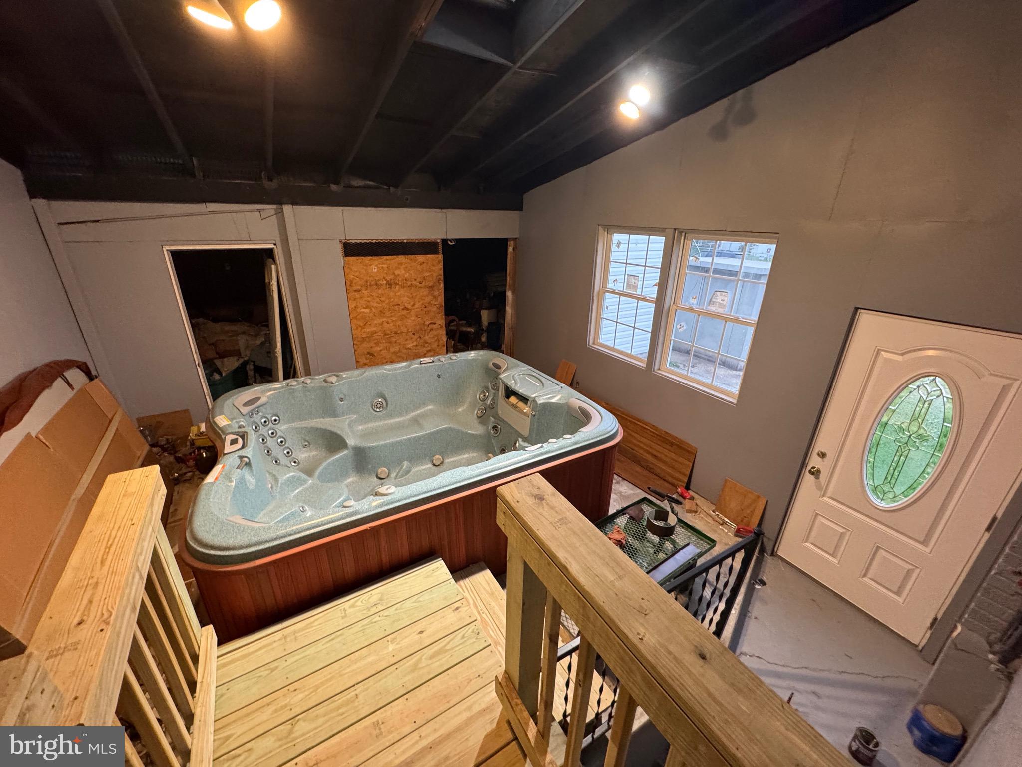 MIDDLESEX - Residential