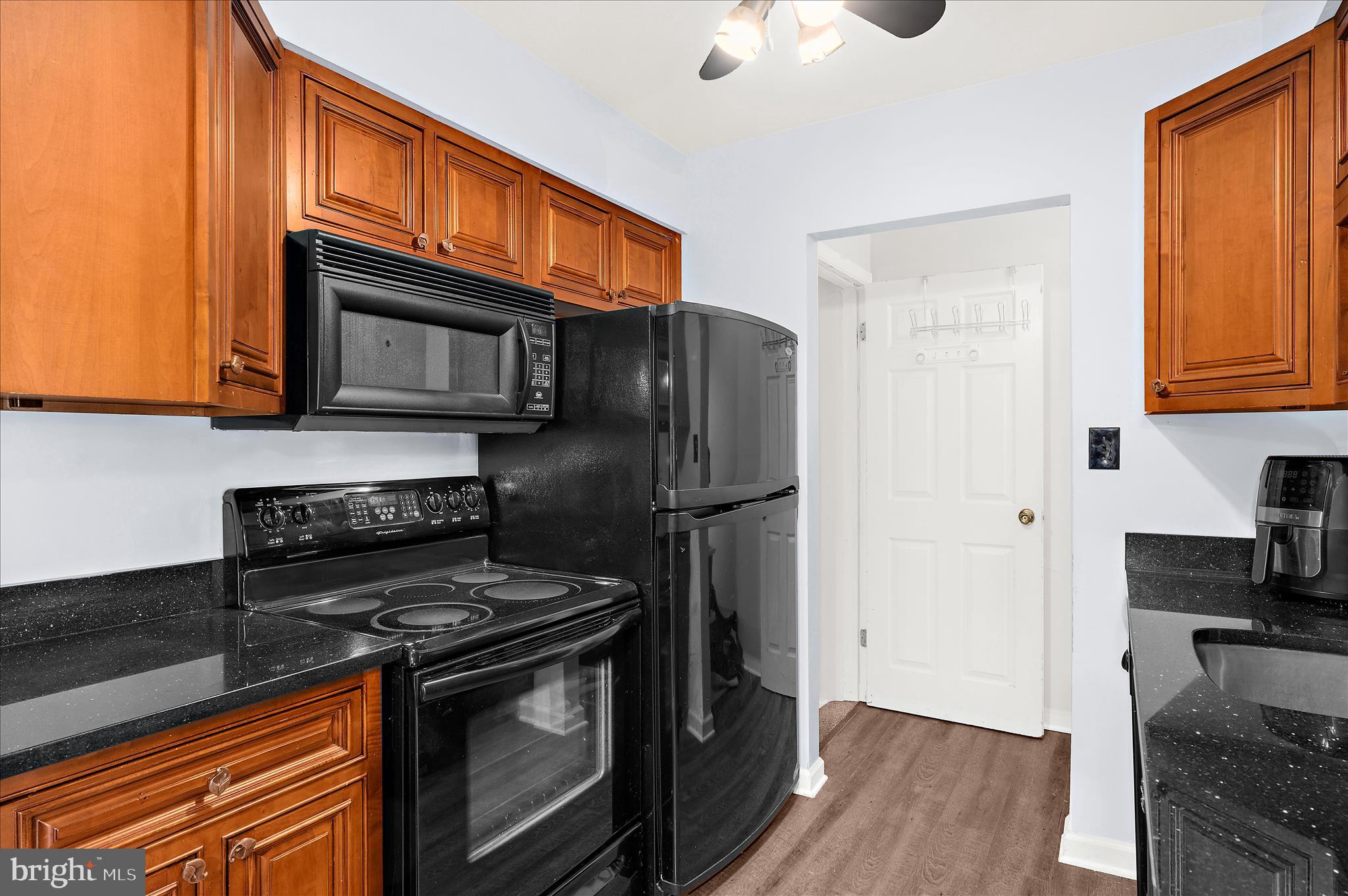 RAMBLEWOOD - Residential