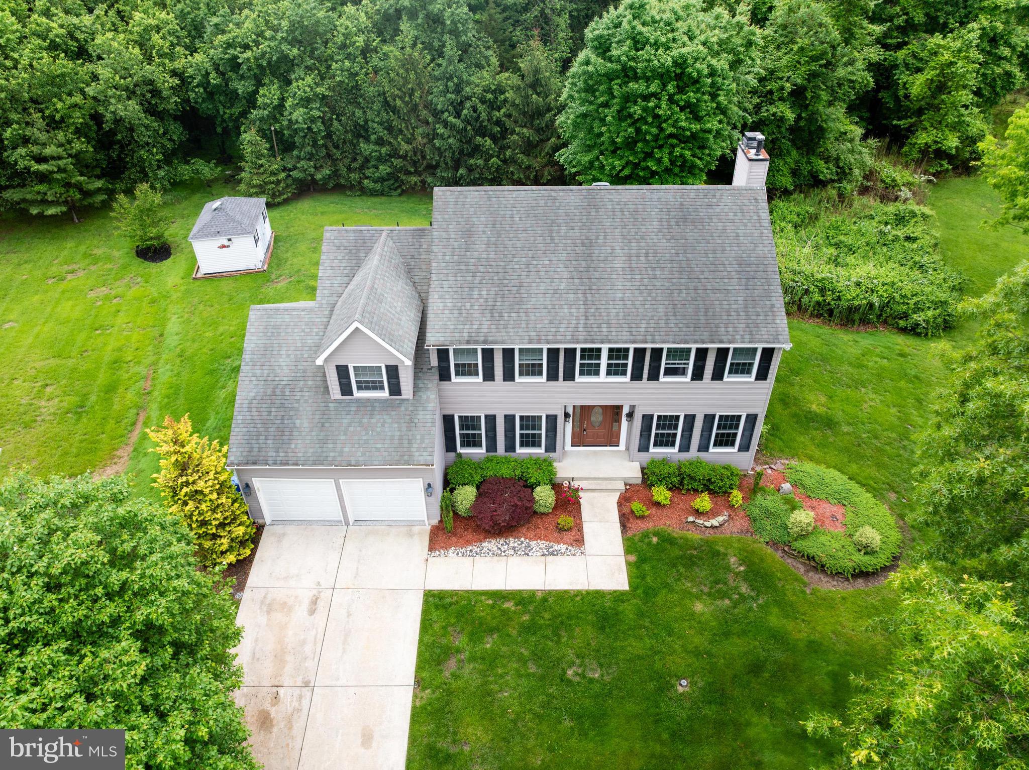 9 KENSINGTON DRIVE