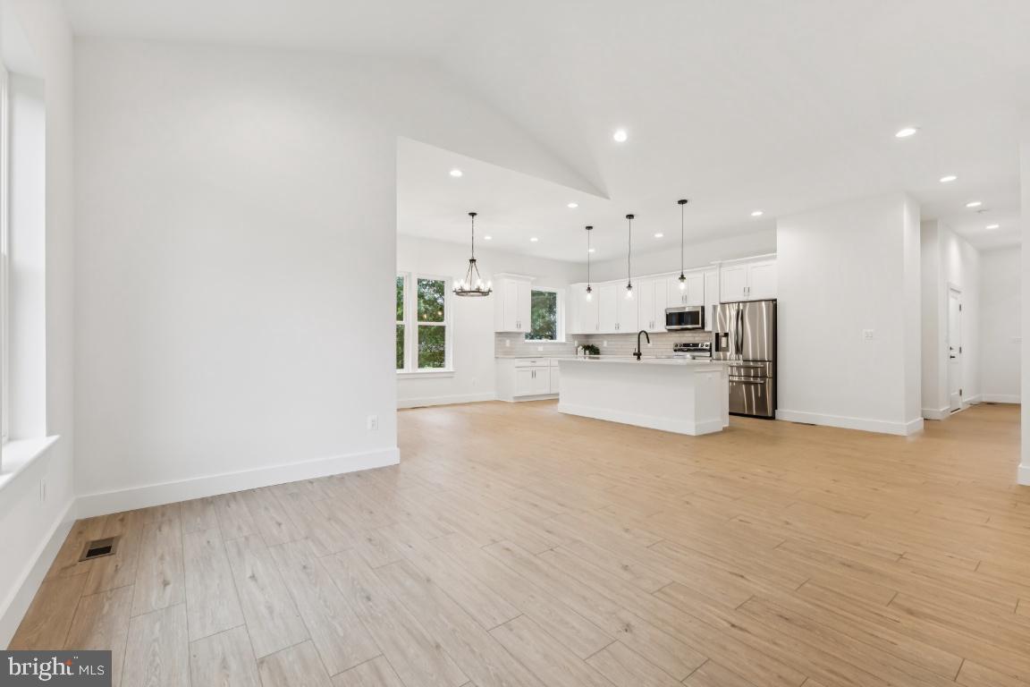 ELKWOOD - Residential