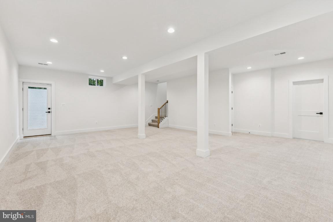 ELKWOOD - Residential