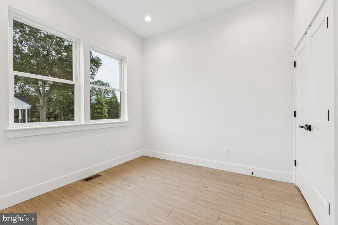 ELKWOOD - Residential