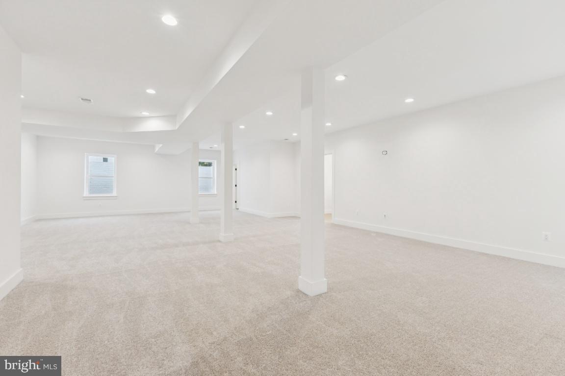 ELKWOOD - Residential