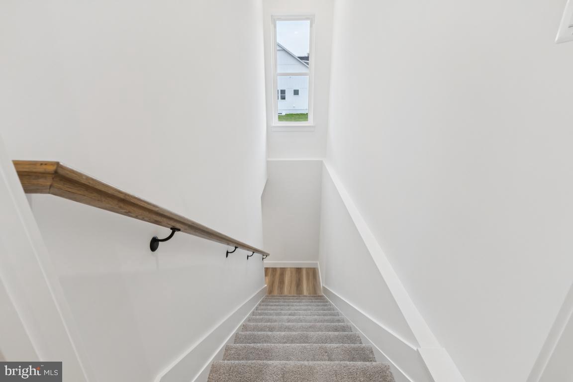 ELKWOOD - Residential