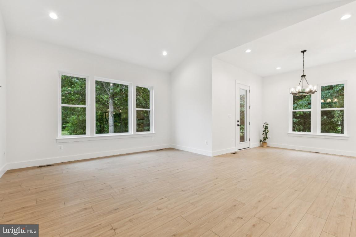 ELKWOOD - Residential