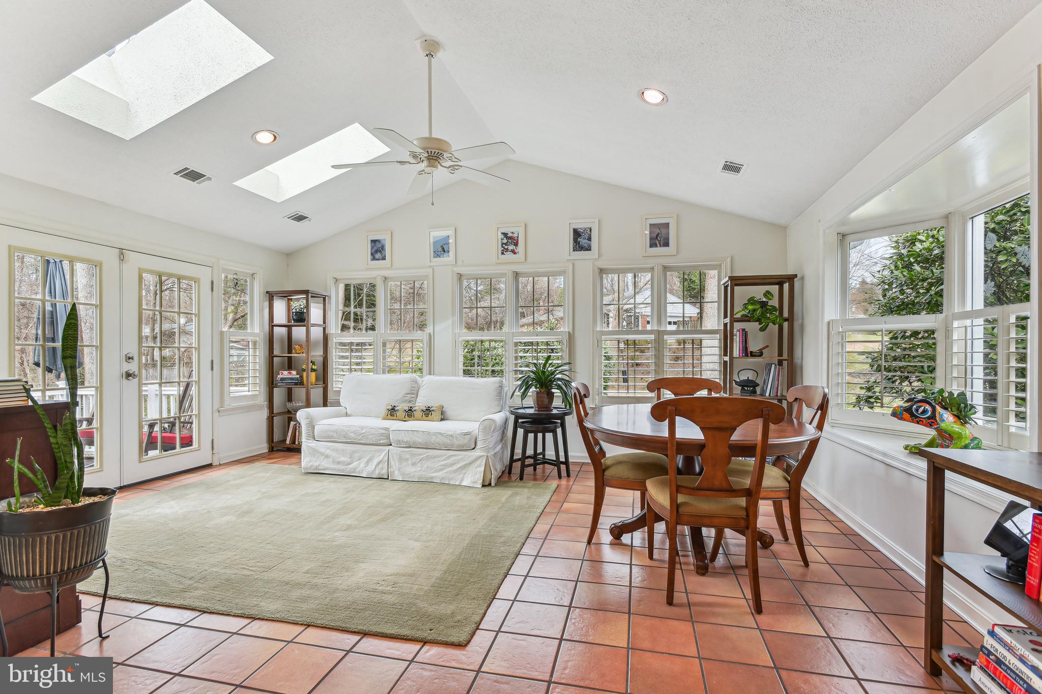 POTOMAC HUNT ACRES - Residential