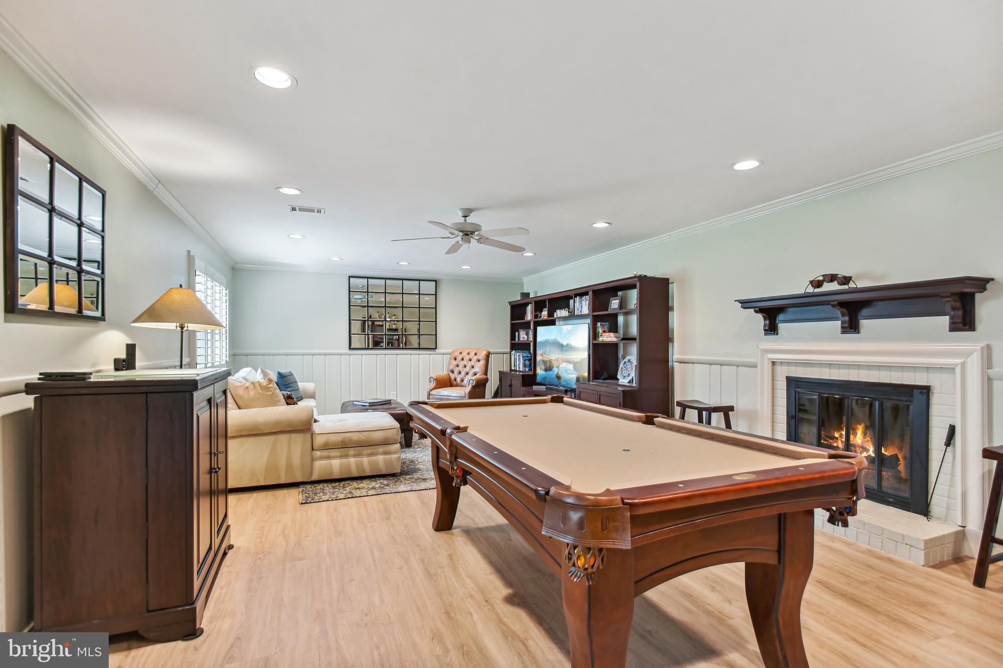 POTOMAC HUNT ACRES - Residential