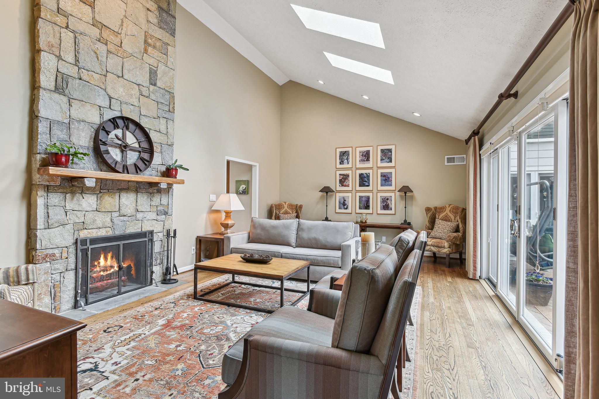 POTOMAC HUNT ACRES - Residential