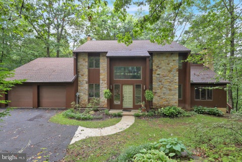 Homes For Sale - 2917 Oak Lane<br/> MORGANTOWN, PA 19543