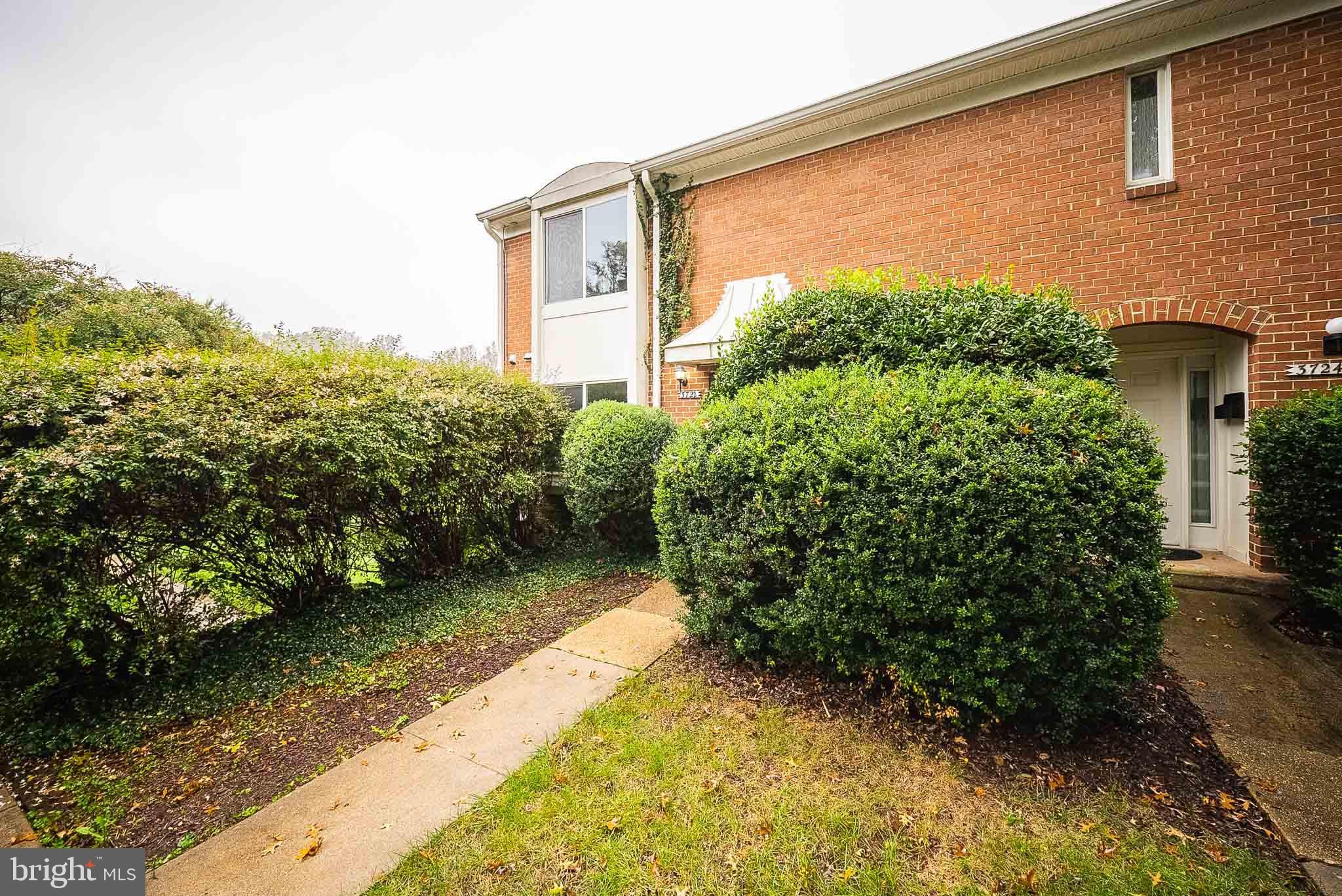 3722 PERSIMMON CIRCLE
