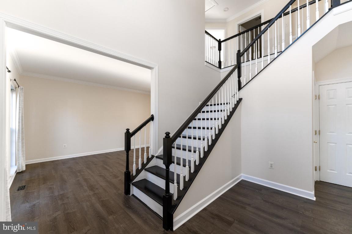 VILLAGES OF URBANA - Residential Lease