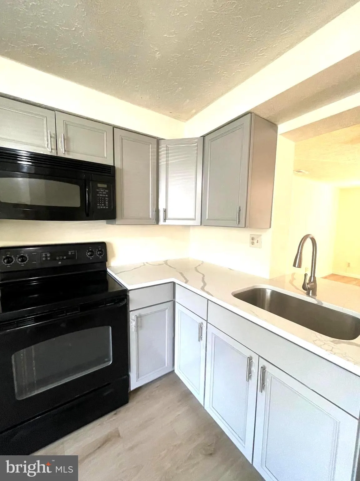 Marlton, New Jersey 08053, United States, 3 Bedrooms Bedrooms, ,2 BathroomsBathrooms,Residential,Pending,187166