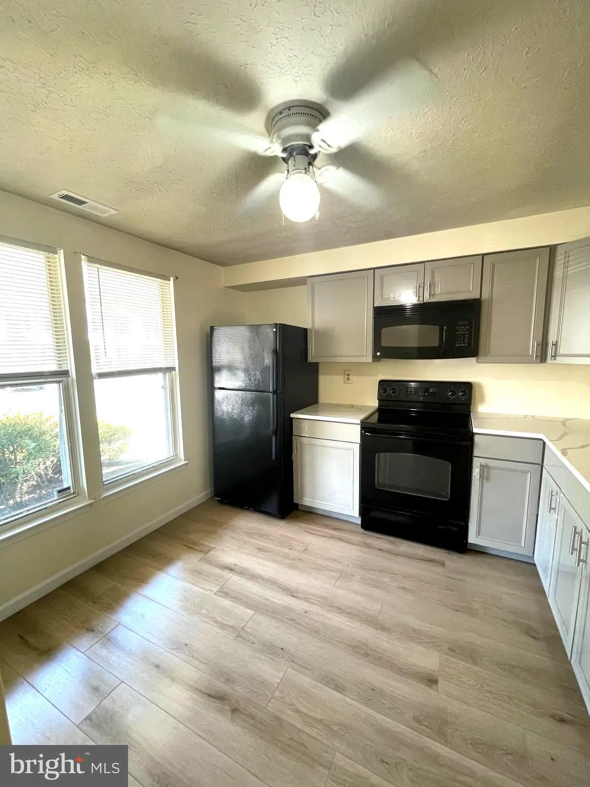 Marlton, New Jersey 08053, United States, 3 Bedrooms Bedrooms, ,2 BathroomsBathrooms,Residential,Pending,187166