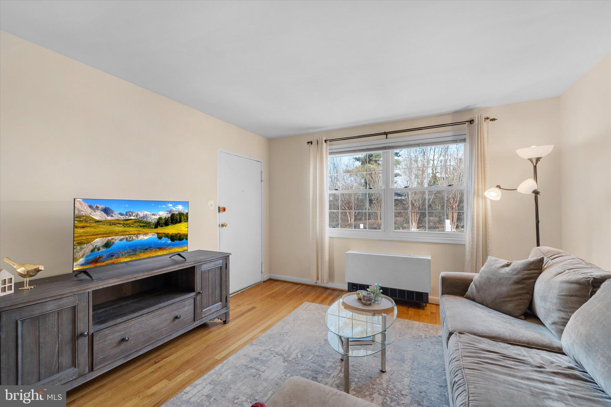 2051 N WOODSTOCK STREET 201