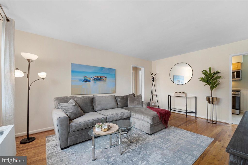 Photo of 2051 N Woodstock Street #201, ARLINGTON, VA 22207 (MLS # VAAR2068988)