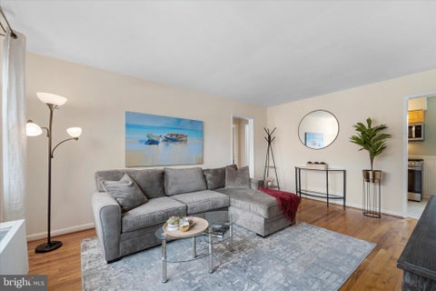 Condo For Sale - 2051 N Woodstock Street #201<br/> ARLINGTON, VA 22207