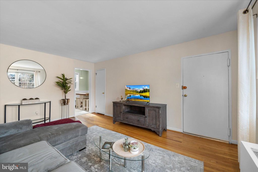 Photo of 2051 N Woodstock Street #201, ARLINGTON, VA 22207 (MLS # VAAR2068988)