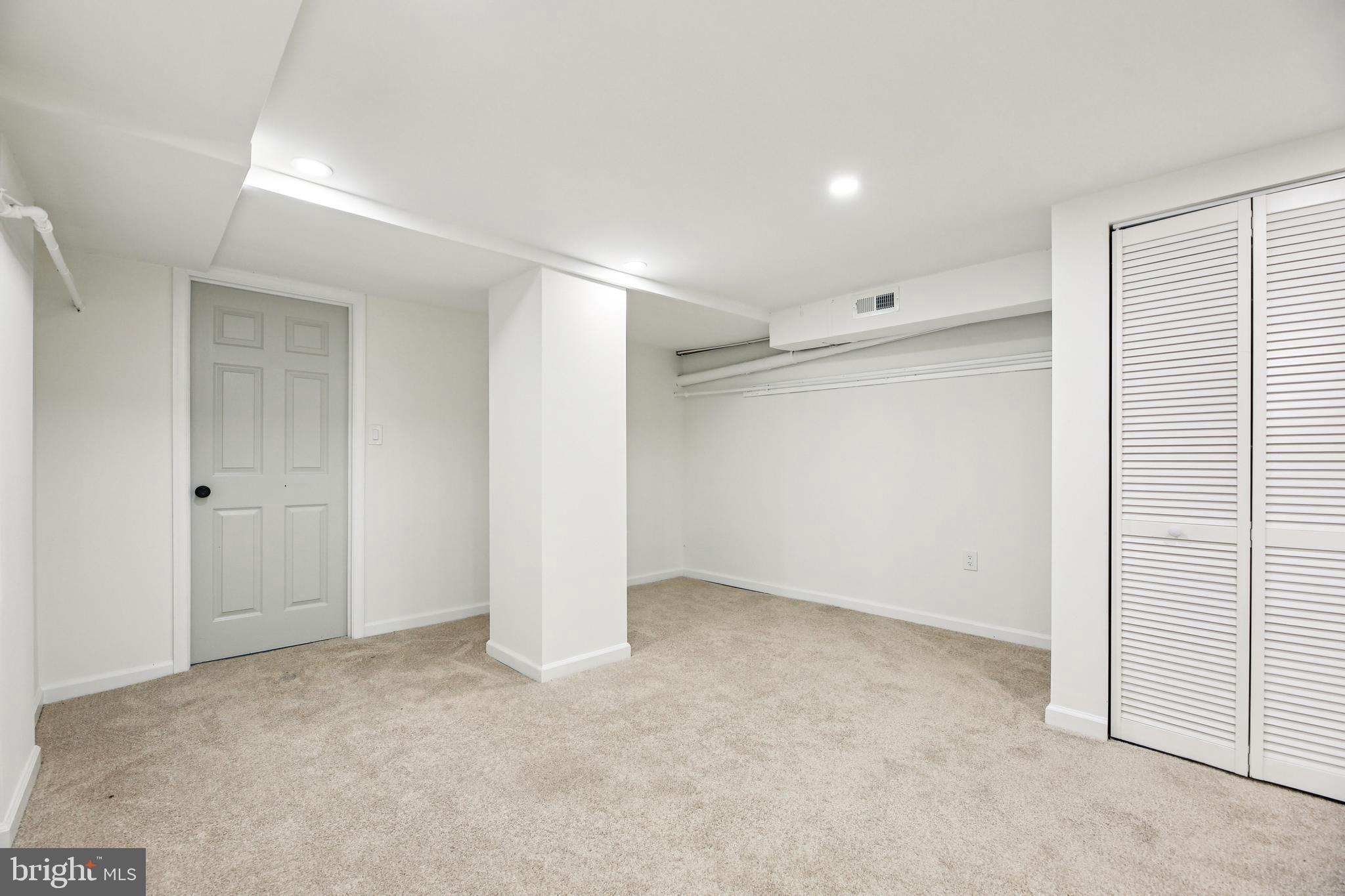 EAST BALTIMORE MIDWAY - Residential