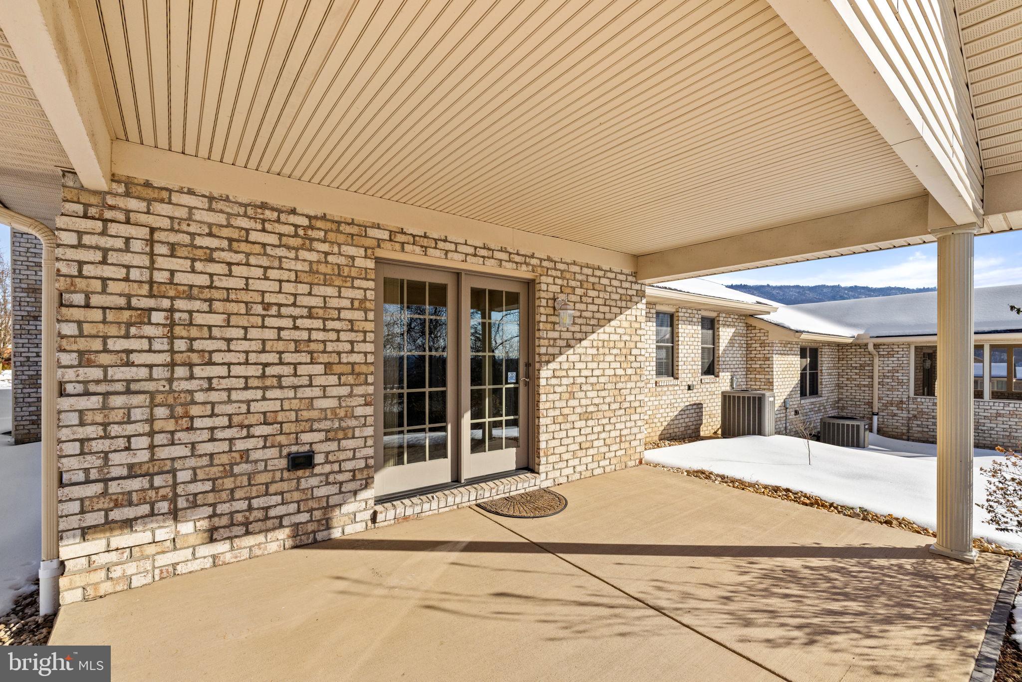 STONY POINTE - Residential