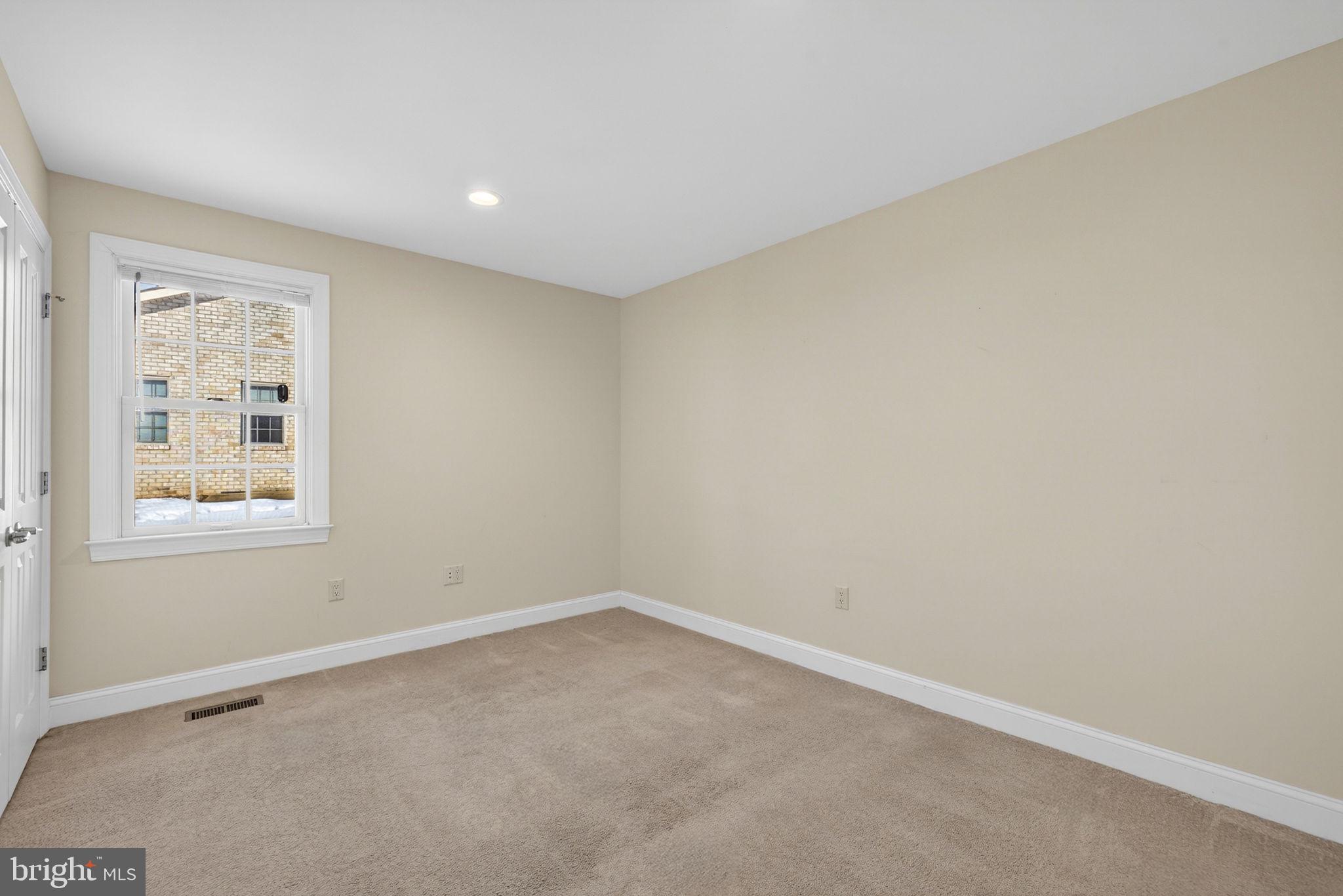 STONY POINTE - Residential