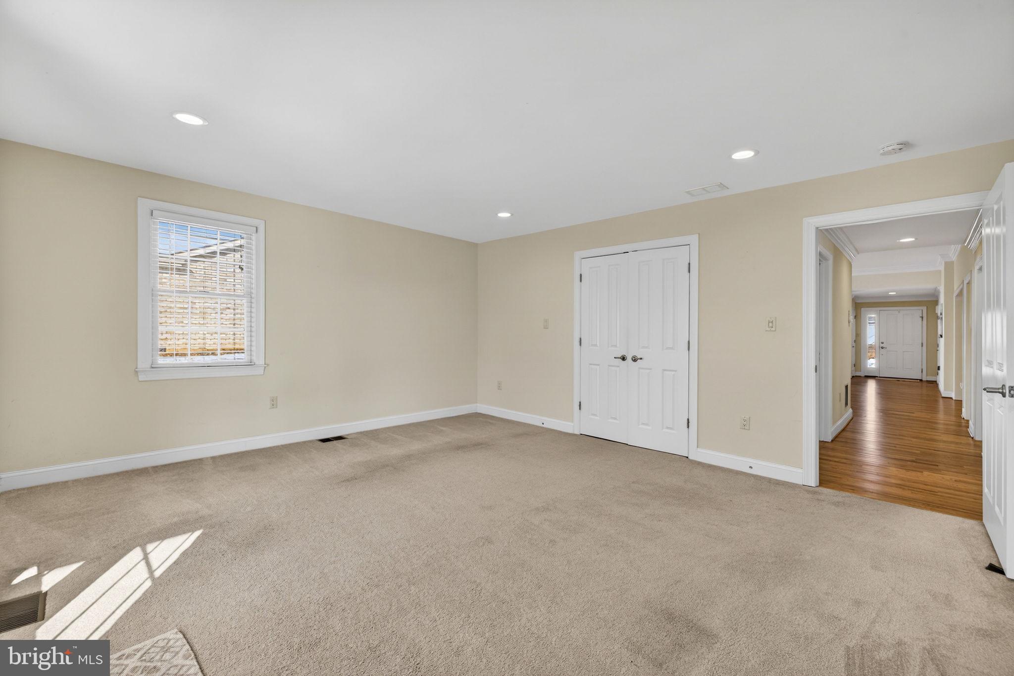 STONY POINTE - Residential