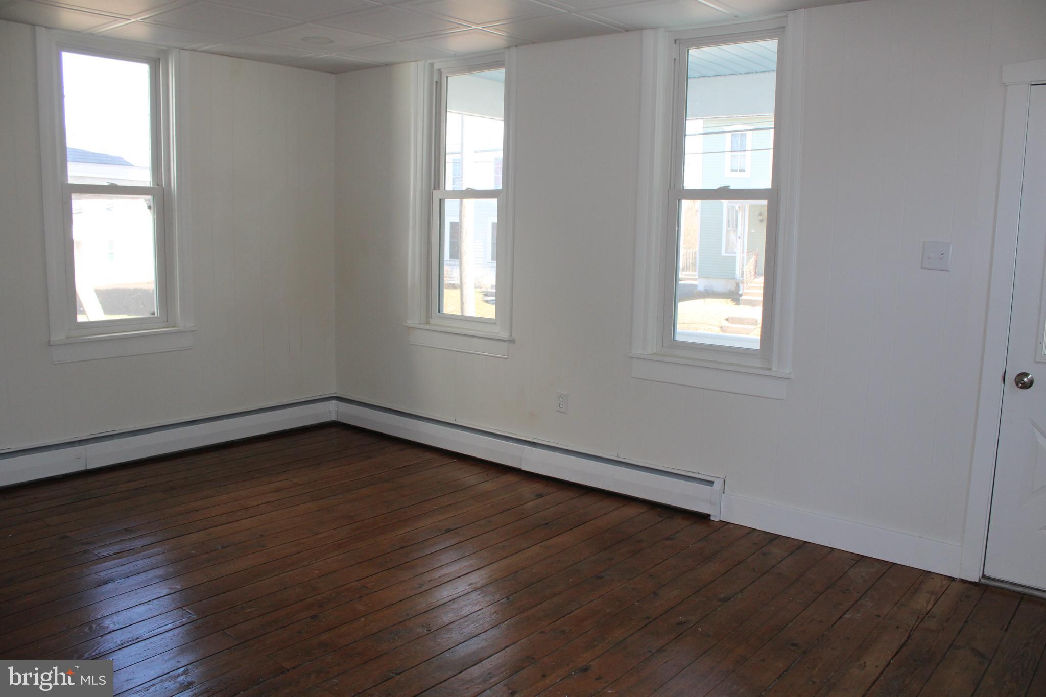 EAST EARL TWP - Residential Lease