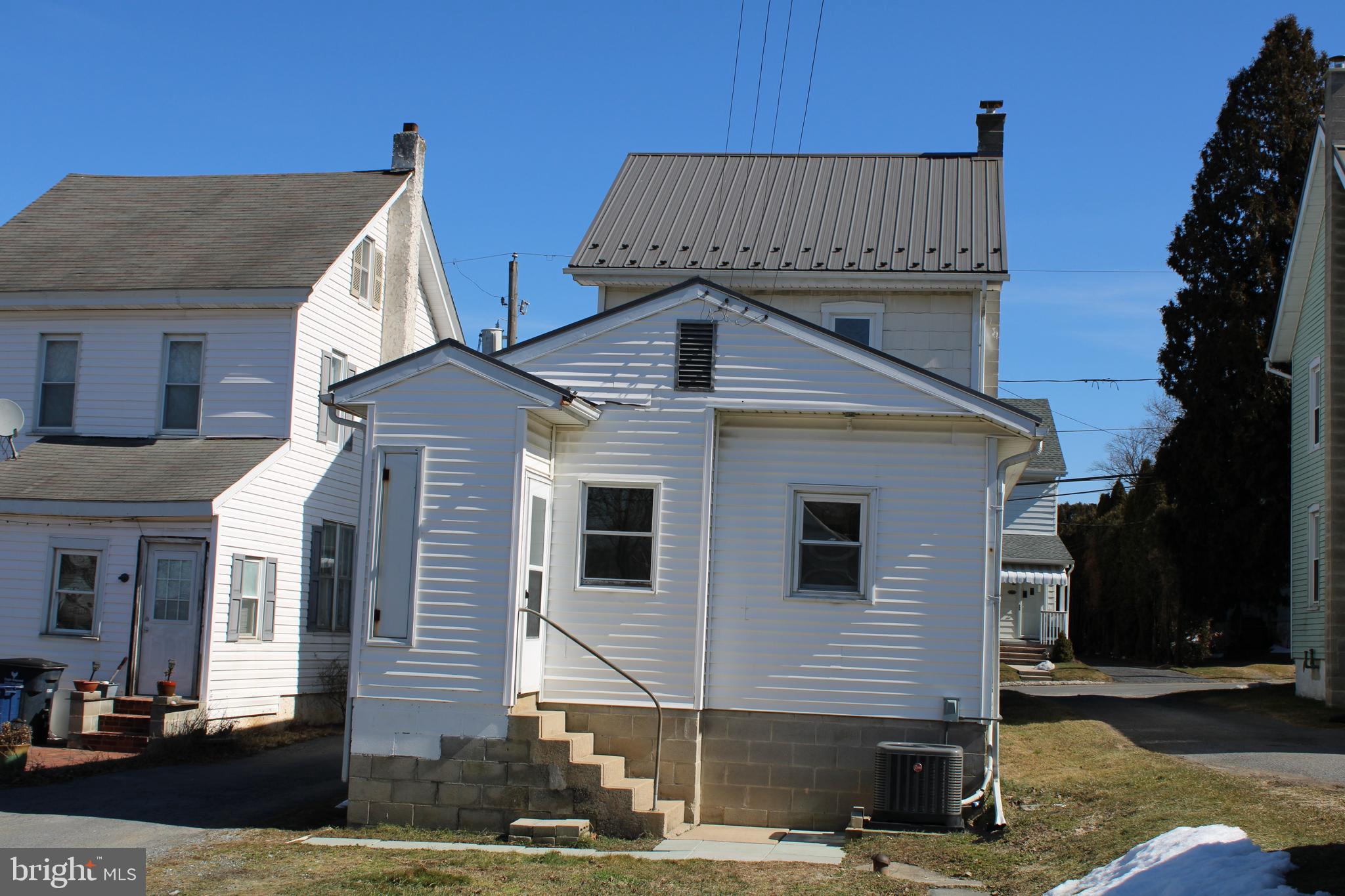 EAST EARL TWP - Residential Lease