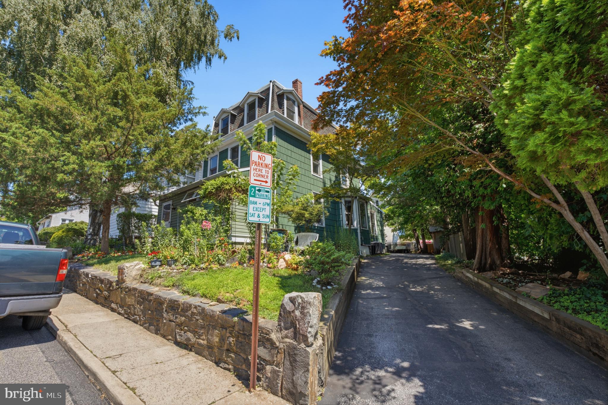 301 PARSONS AVENUE
