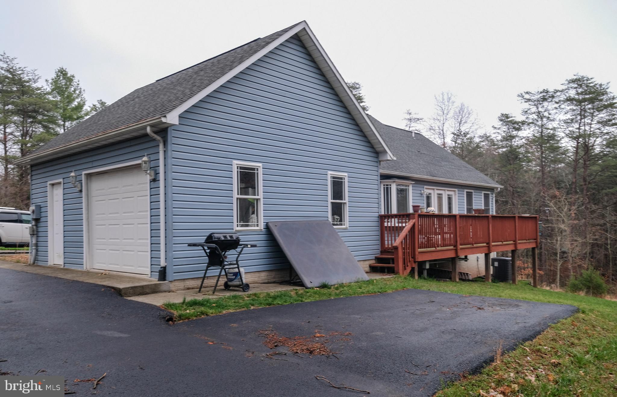 MOUNTAIN LICK RUN - Residential