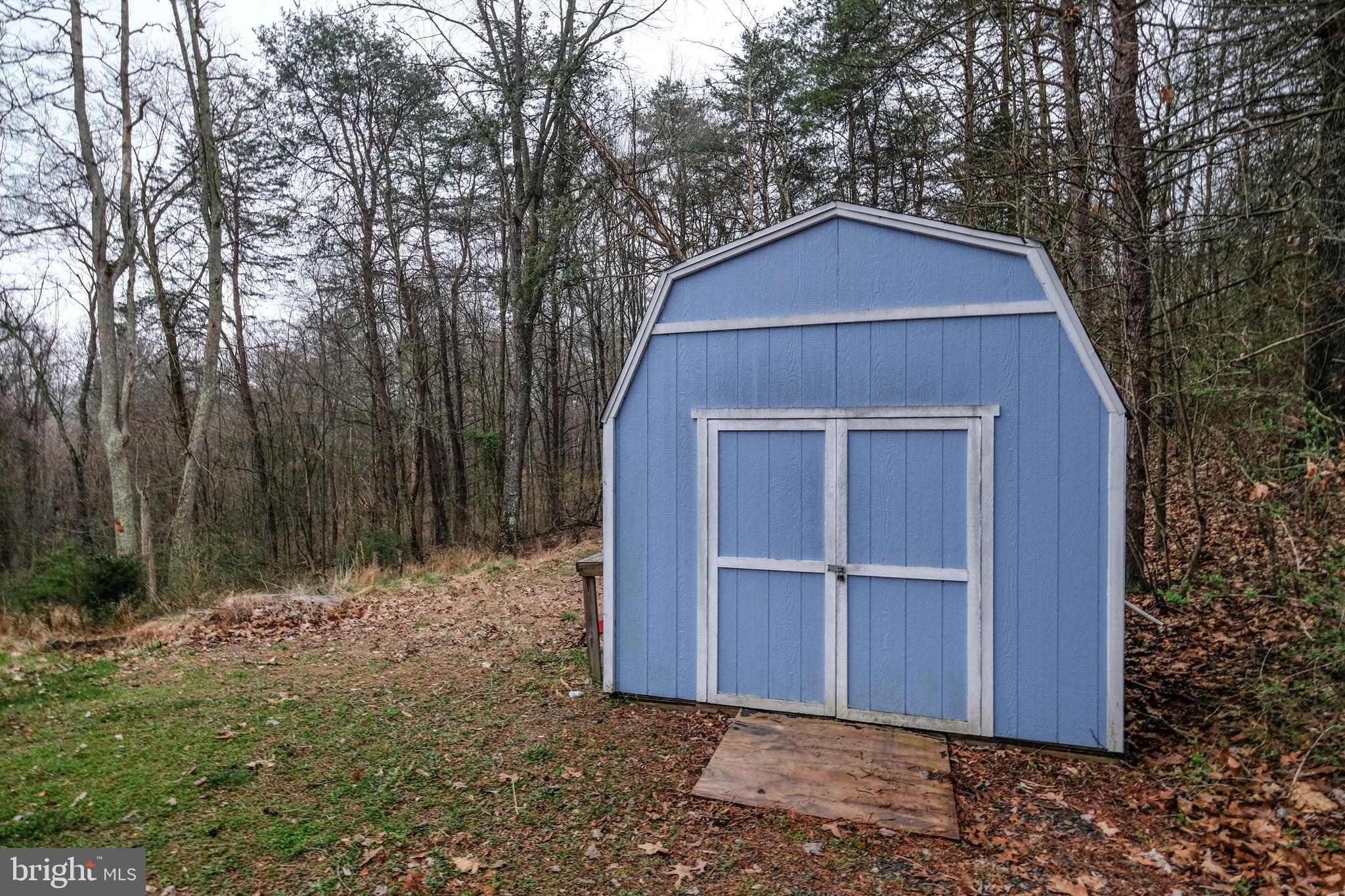 MOUNTAIN LICK RUN - Residential