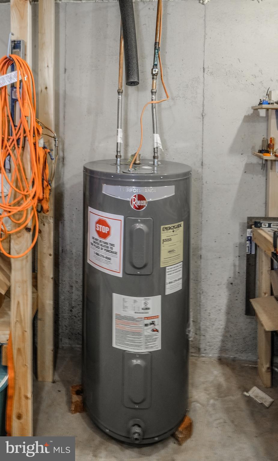 MOUNTAIN LICK RUN - Residential